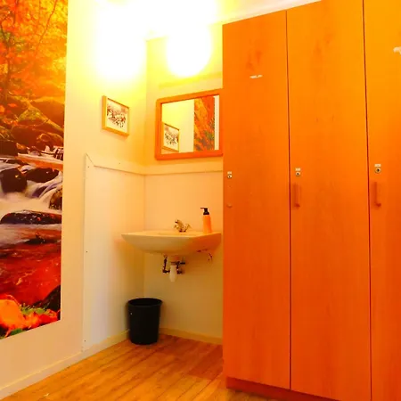 Skogsro Forest Hostel *