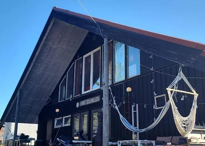 Skogsro Forest Hostel *
